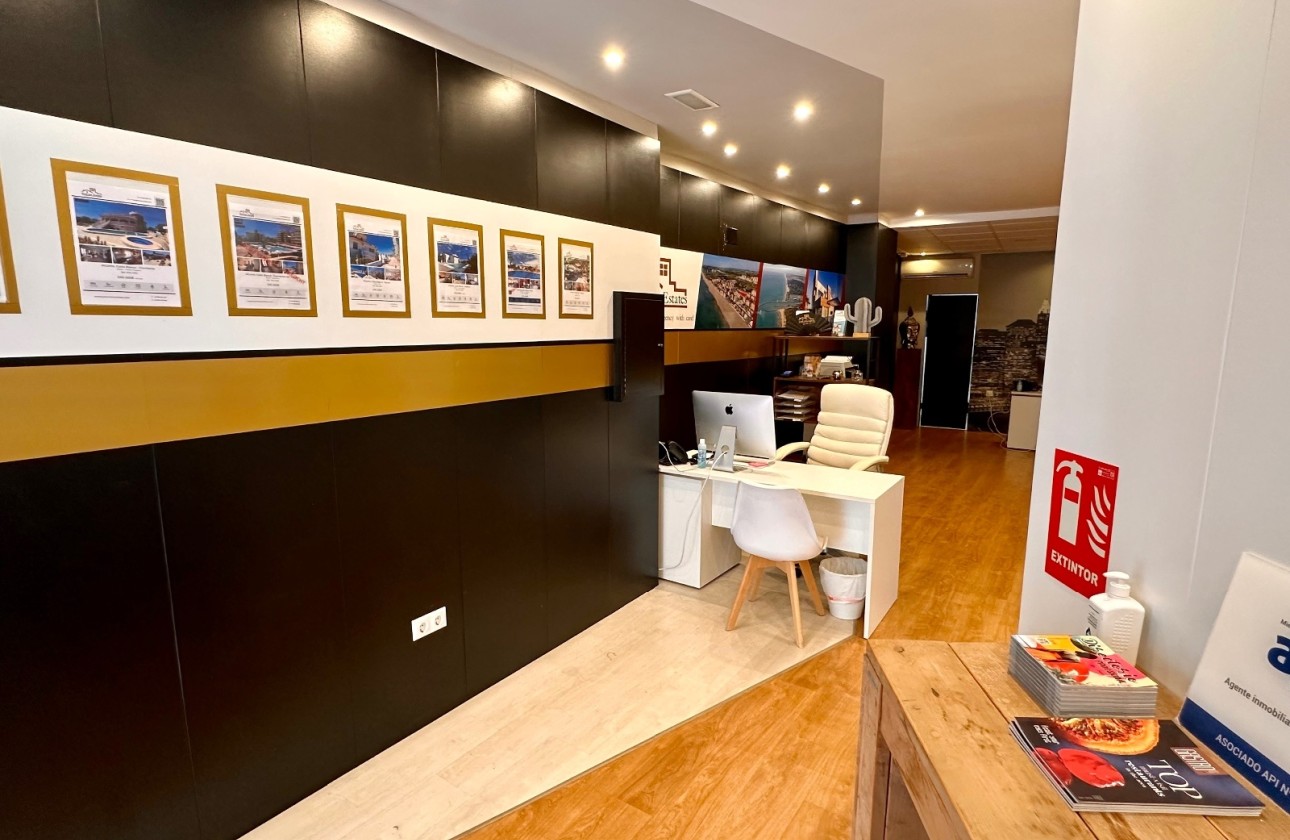Resale - Commercial -
Guardamar del Segura - Guardamar Center