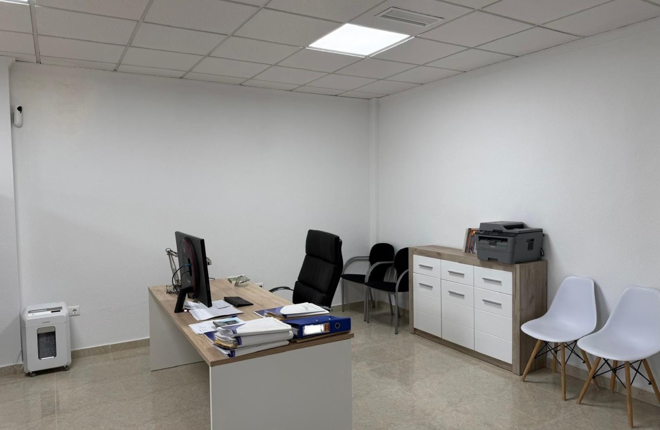 Resale - Commercial -
Orihuela Costa - La Zenia