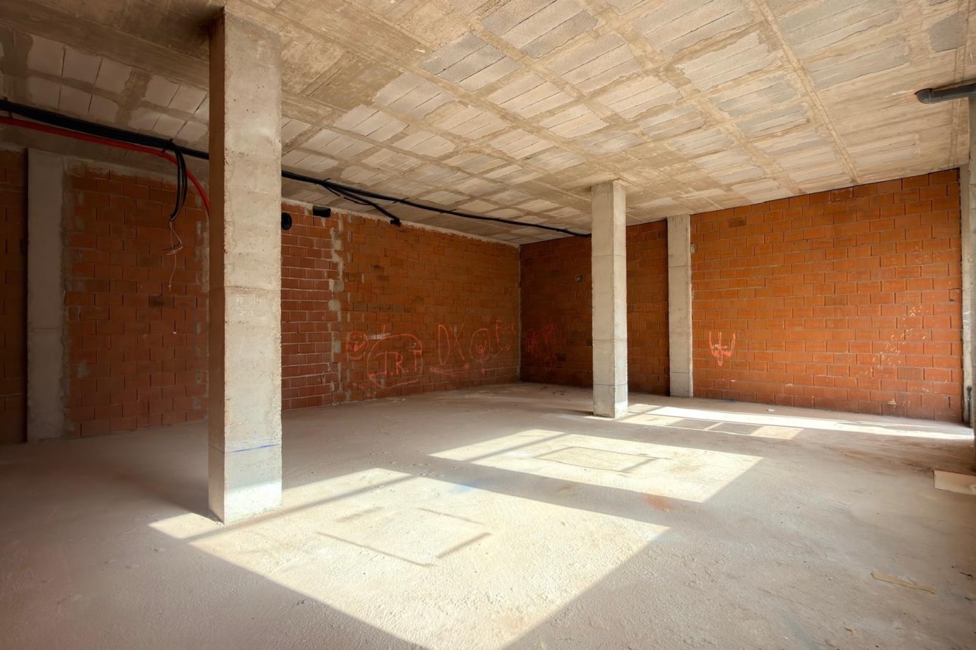 Resale - Commercial -
Orihuela Costa - Los Dolses*