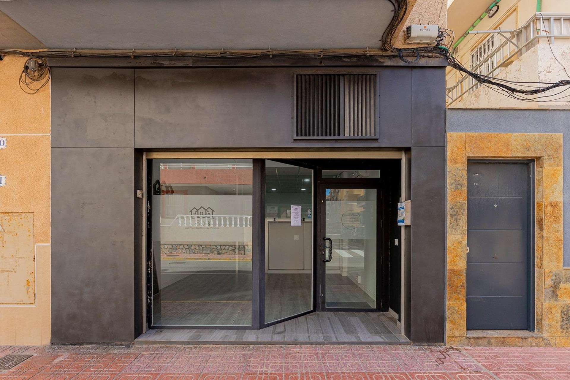 Resale - Commercial -
Torrevieja - La Mata