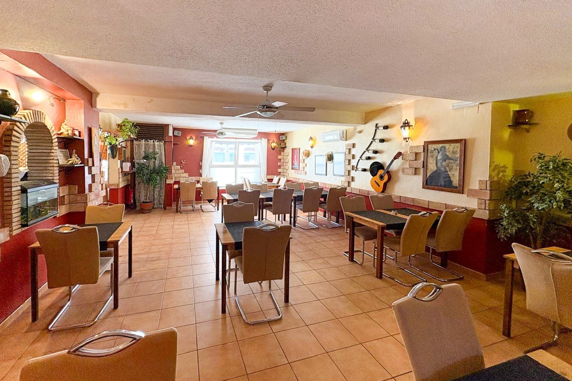 Resale - Commercial -
Torrevieja - La Veleta