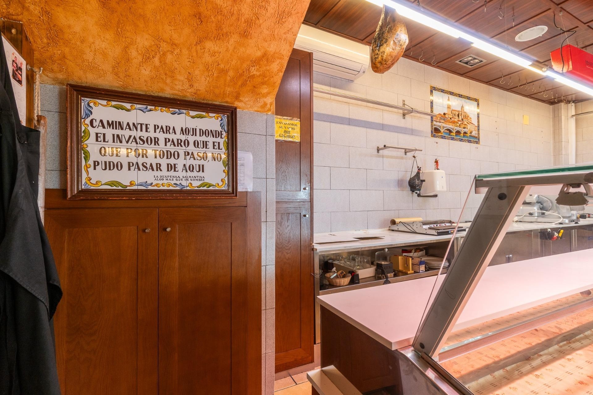 Resale - Commercial -
Torrevieja - Paseo maritimo
