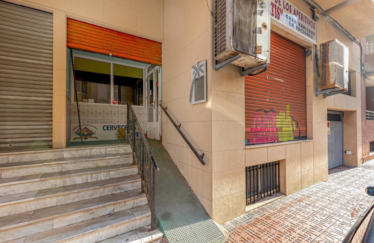 Resale - Commercial -
Torrevieja - Playa del Cura