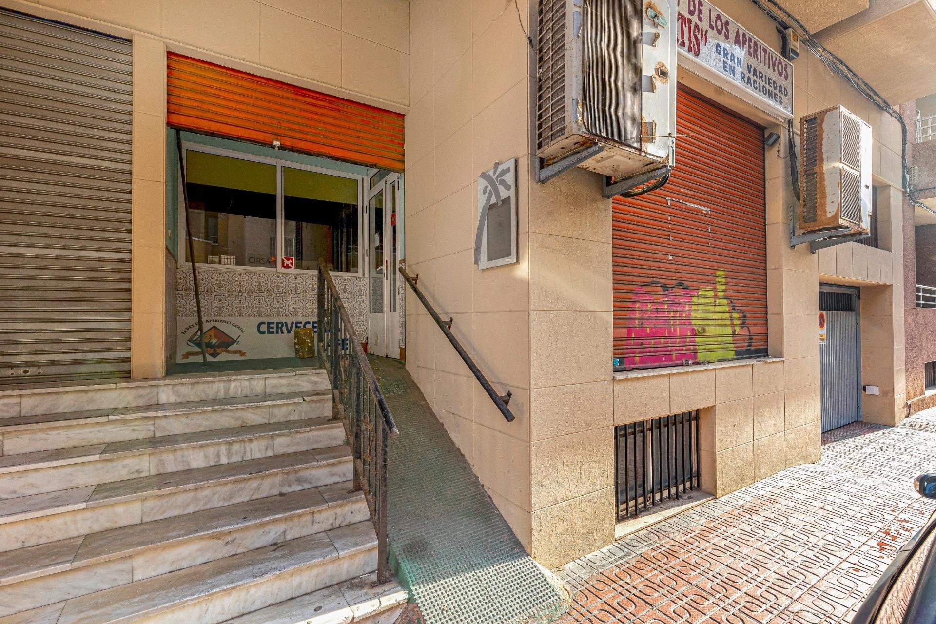 Resale - Commercial -
Torrevieja - Playa del Cura