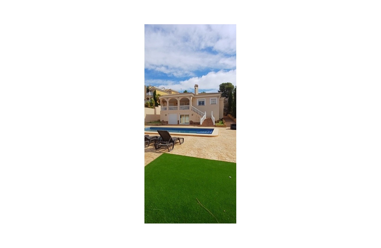 Resale - Detached Villa -
Algorfa