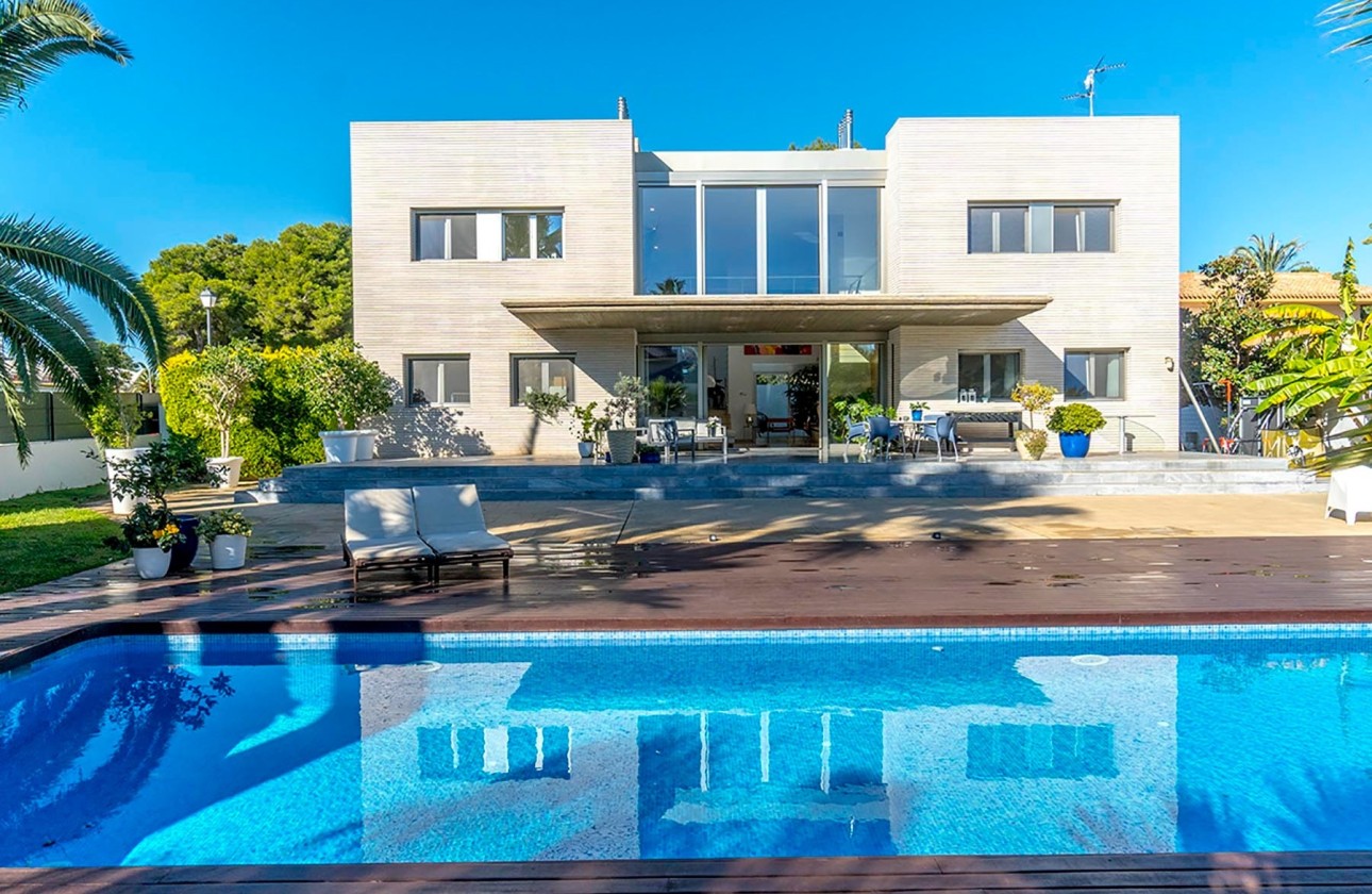Resale - Detached Villa -
Alicante - Campoamor