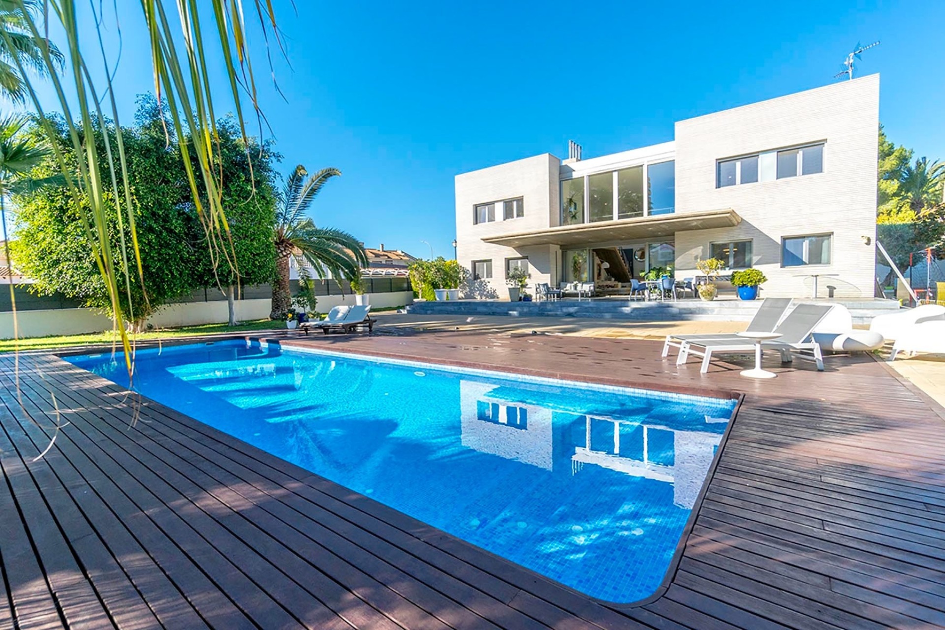 Resale - Detached Villa -
Alicante - Campoamor