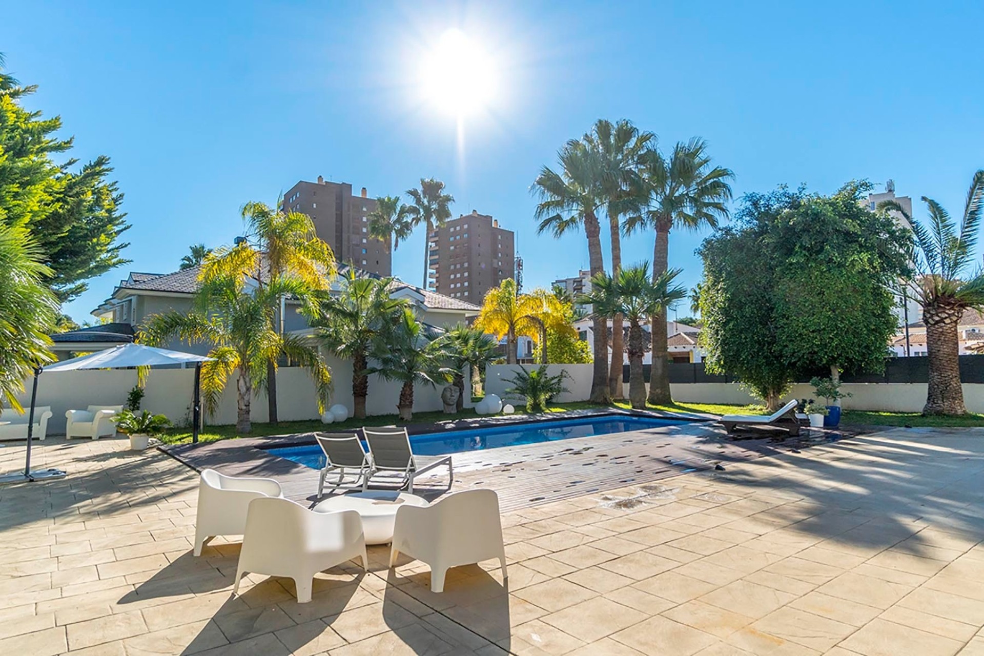 Resale - Detached Villa -
Alicante - Campoamor