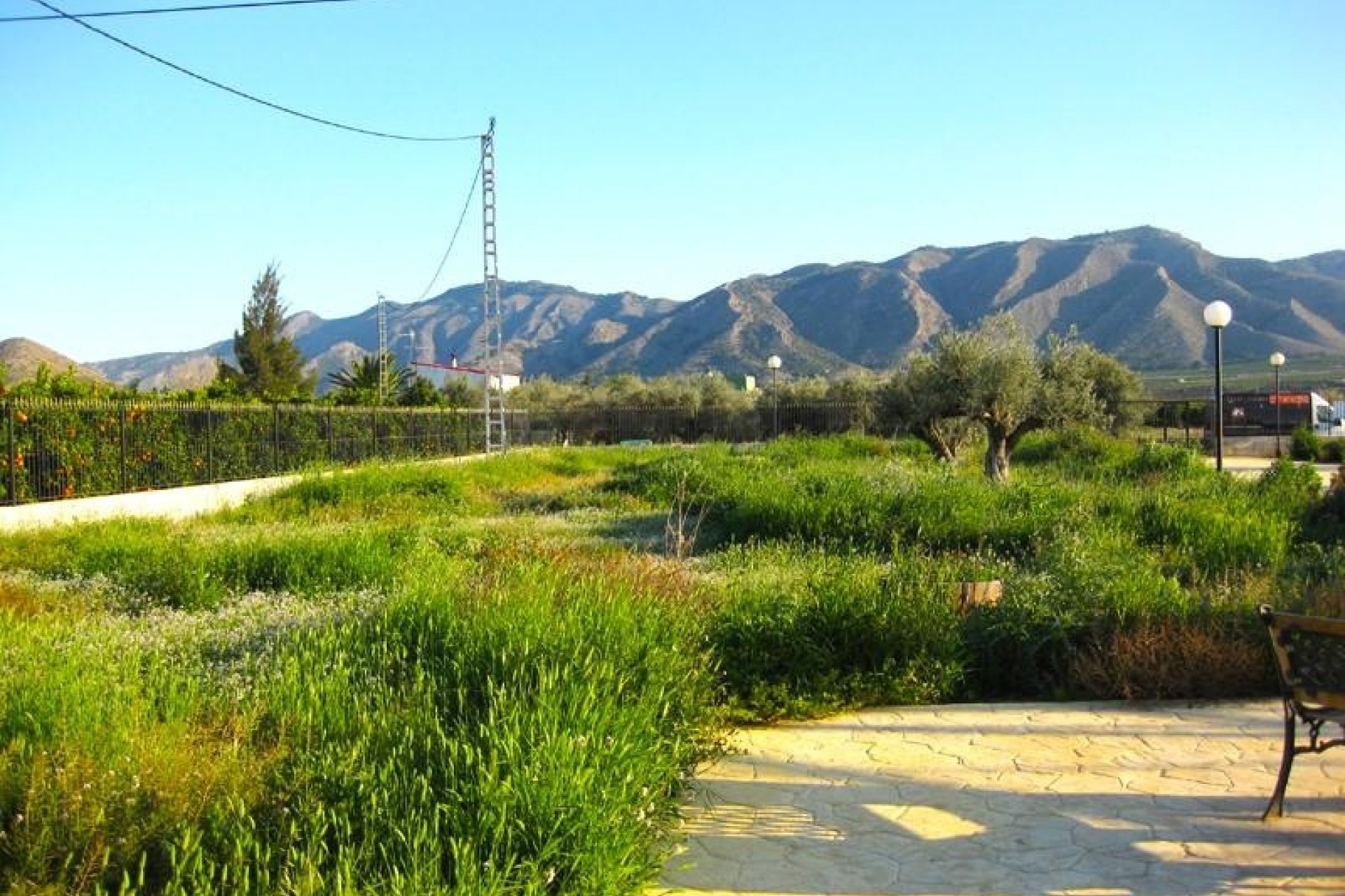 Resale - Detached Villa -
Benferri
