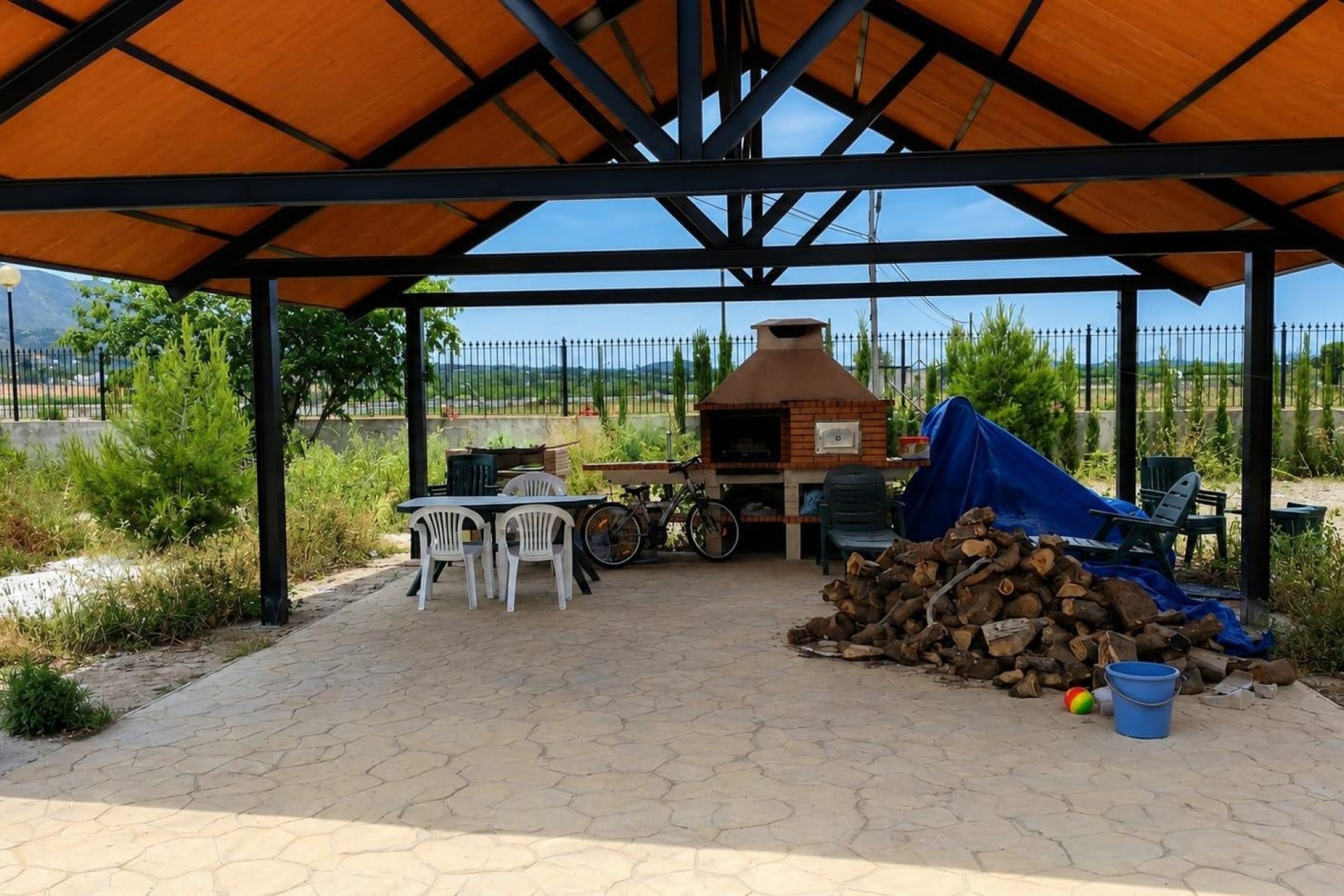 Resale - Detached Villa -
Benferri