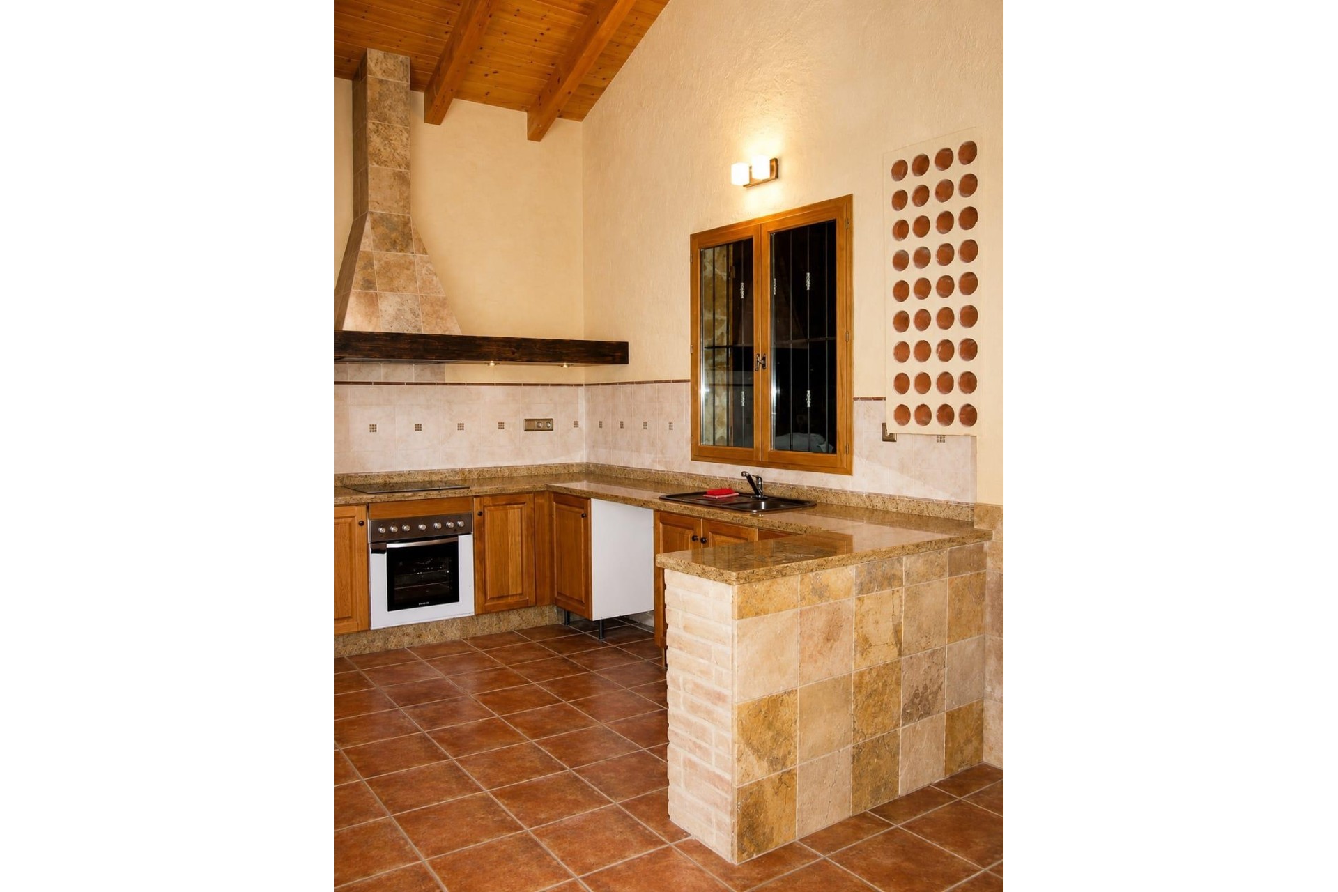 Resale - Detached Villa -
Benferri