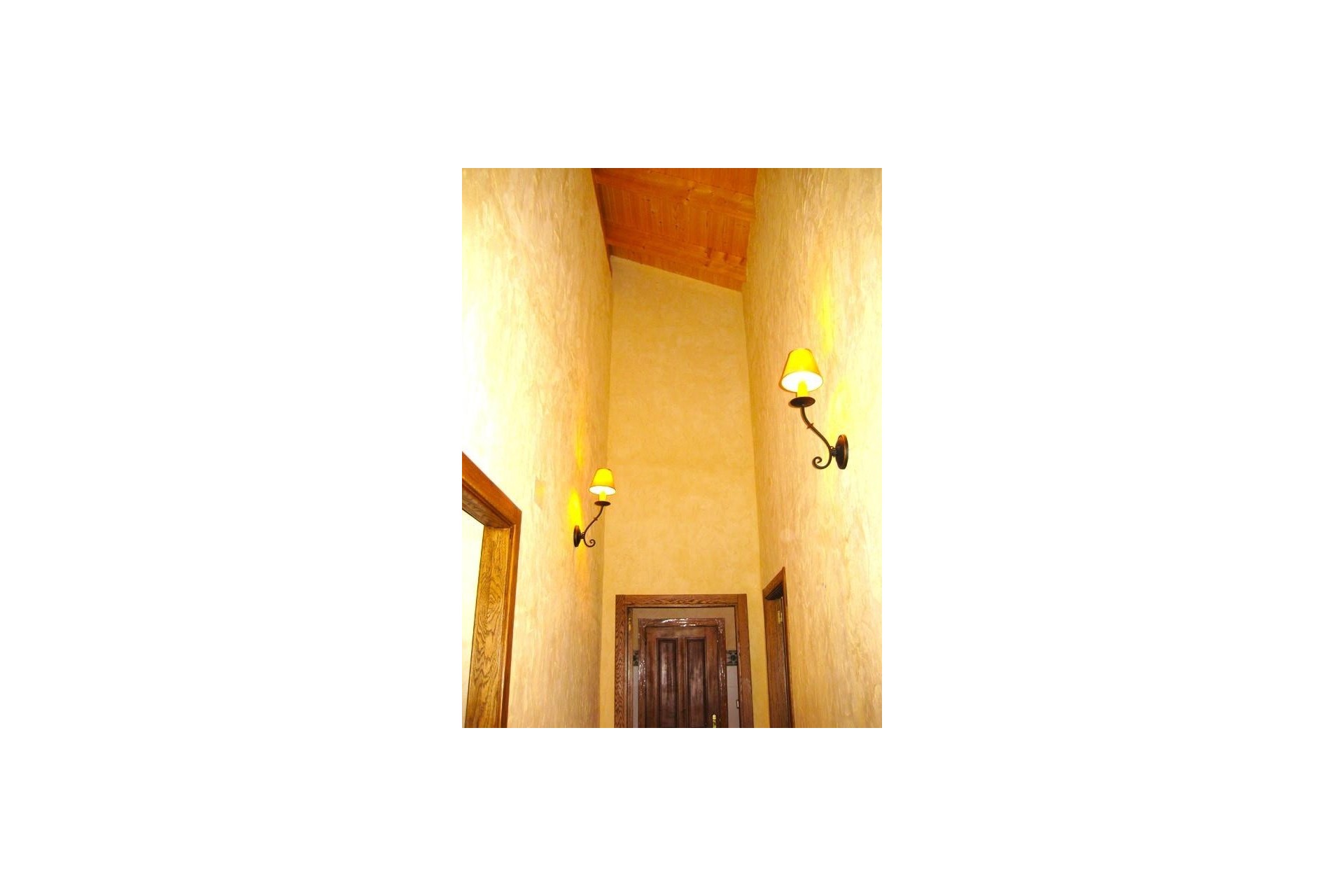 Resale - Detached Villa -
Benferri