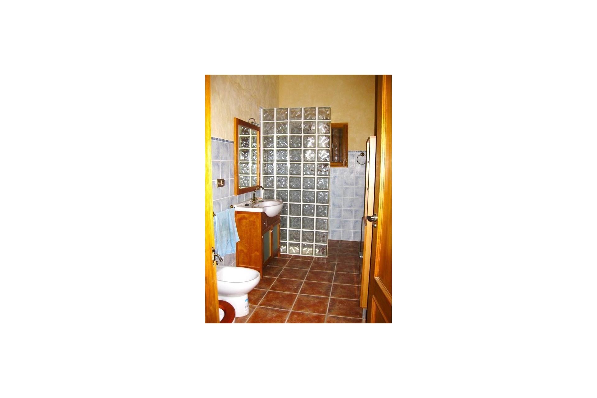 Resale - Detached Villa -
Benferri