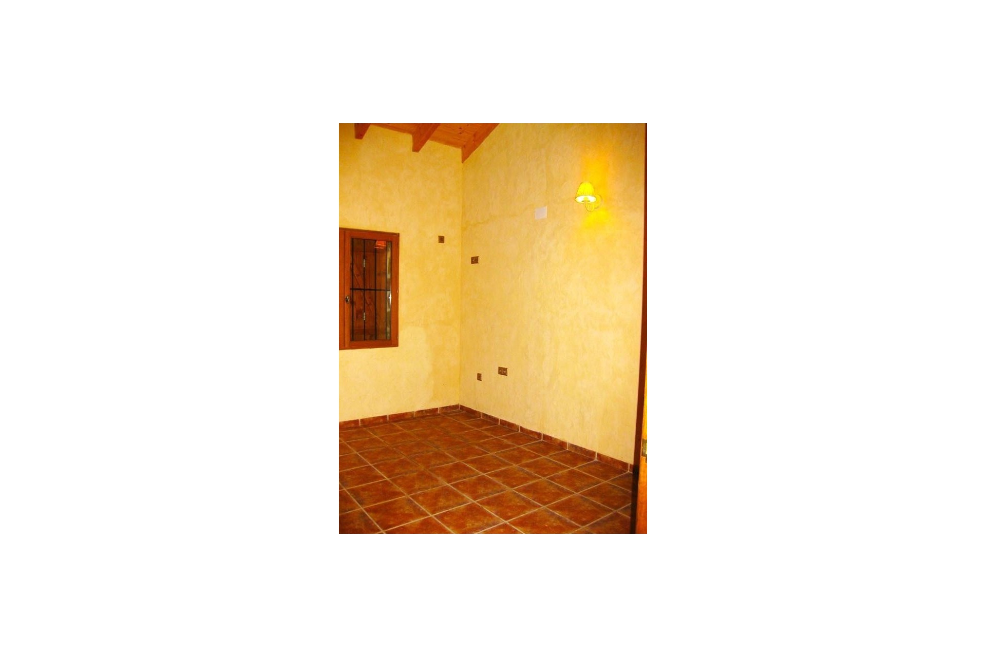 Resale - Detached Villa -
Benferri