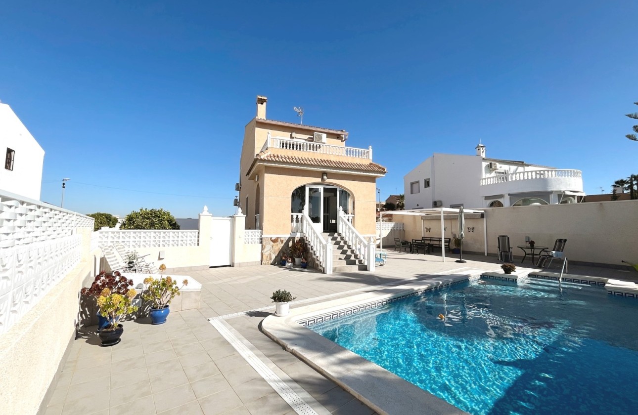 Resale - Detached Villa -
Benijofar - Monte Azul