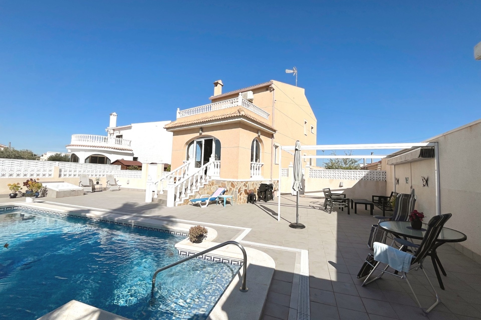 Resale - Detached Villa -
Benijofar - Monte Azul