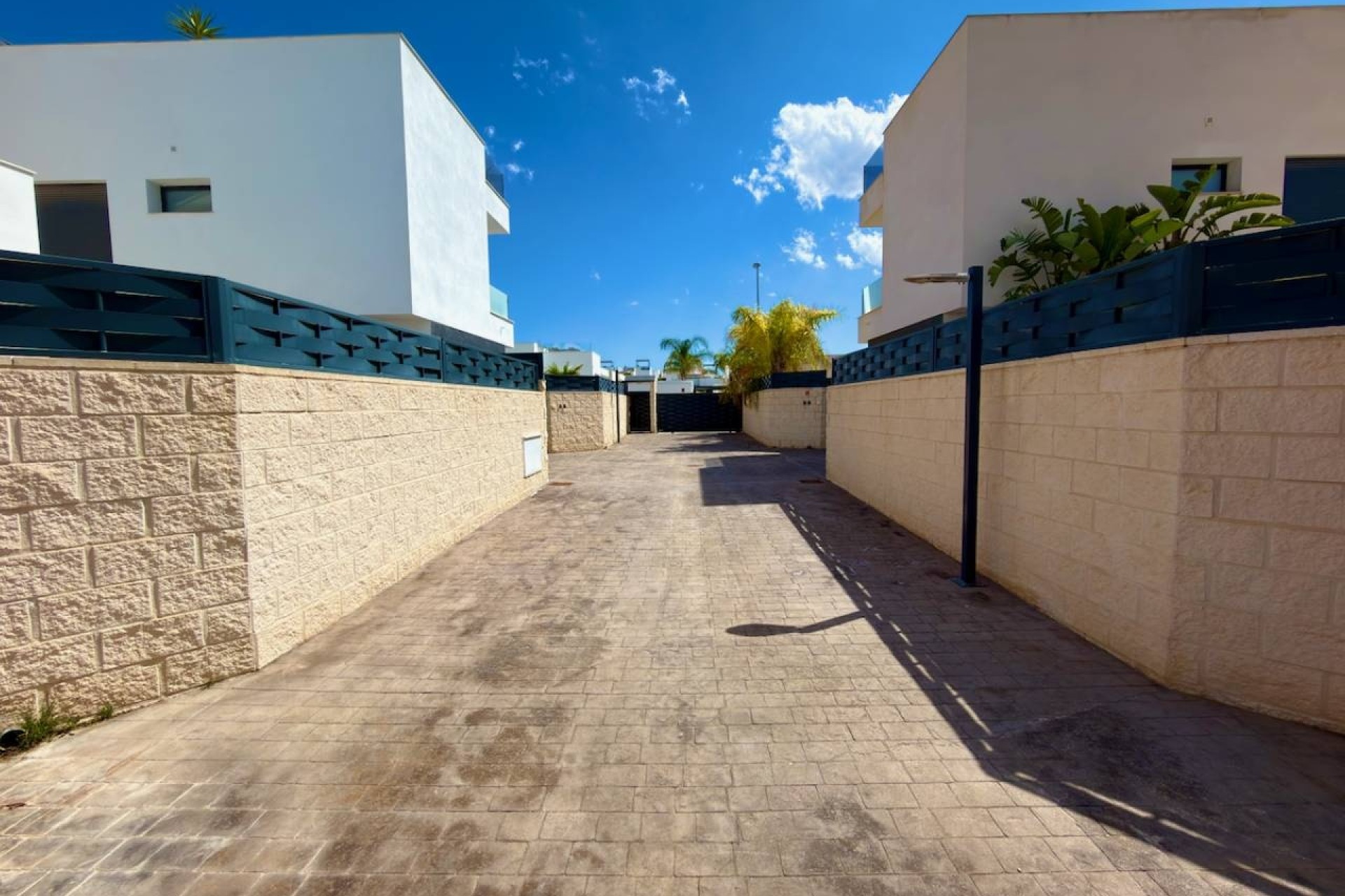 Resale - Detached Villa -
Benijofar