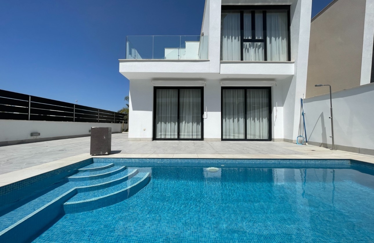 Resale - Detached Villa -
Benijofar