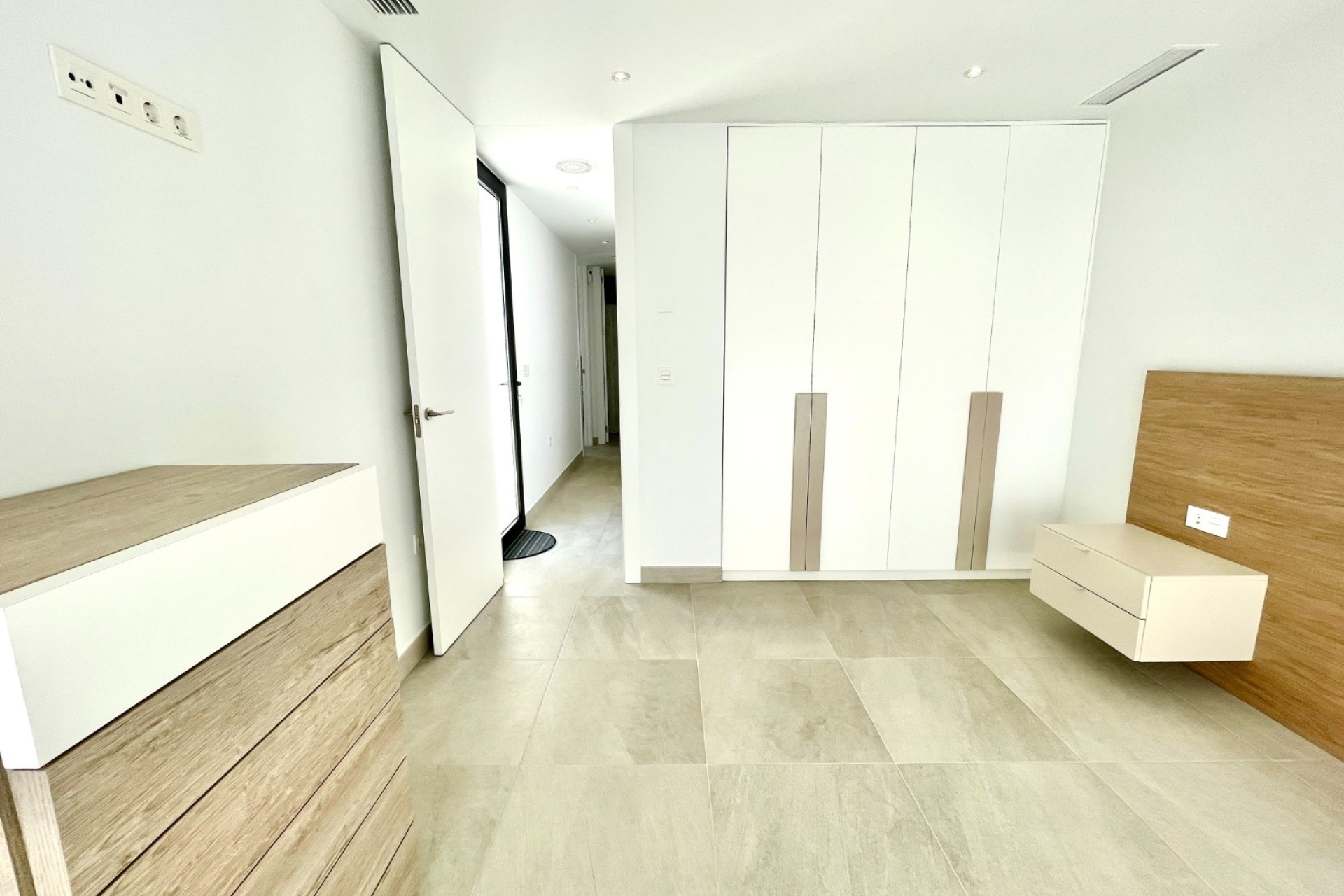 Resale - Detached Villa -
Benijofar