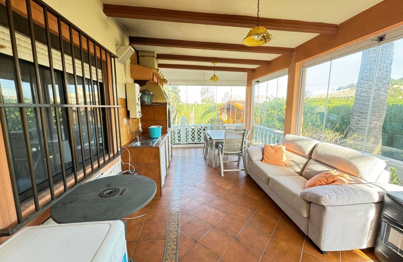 Resale - Detached Villa -
Cabo Roig
