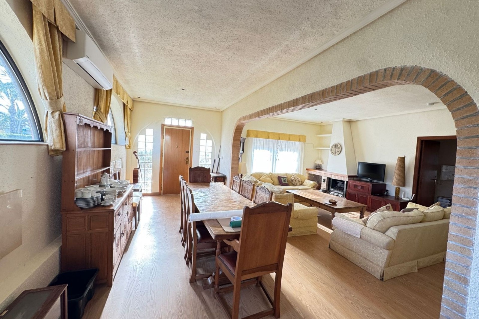 Resale - Detached Villa -
Cabo Roig