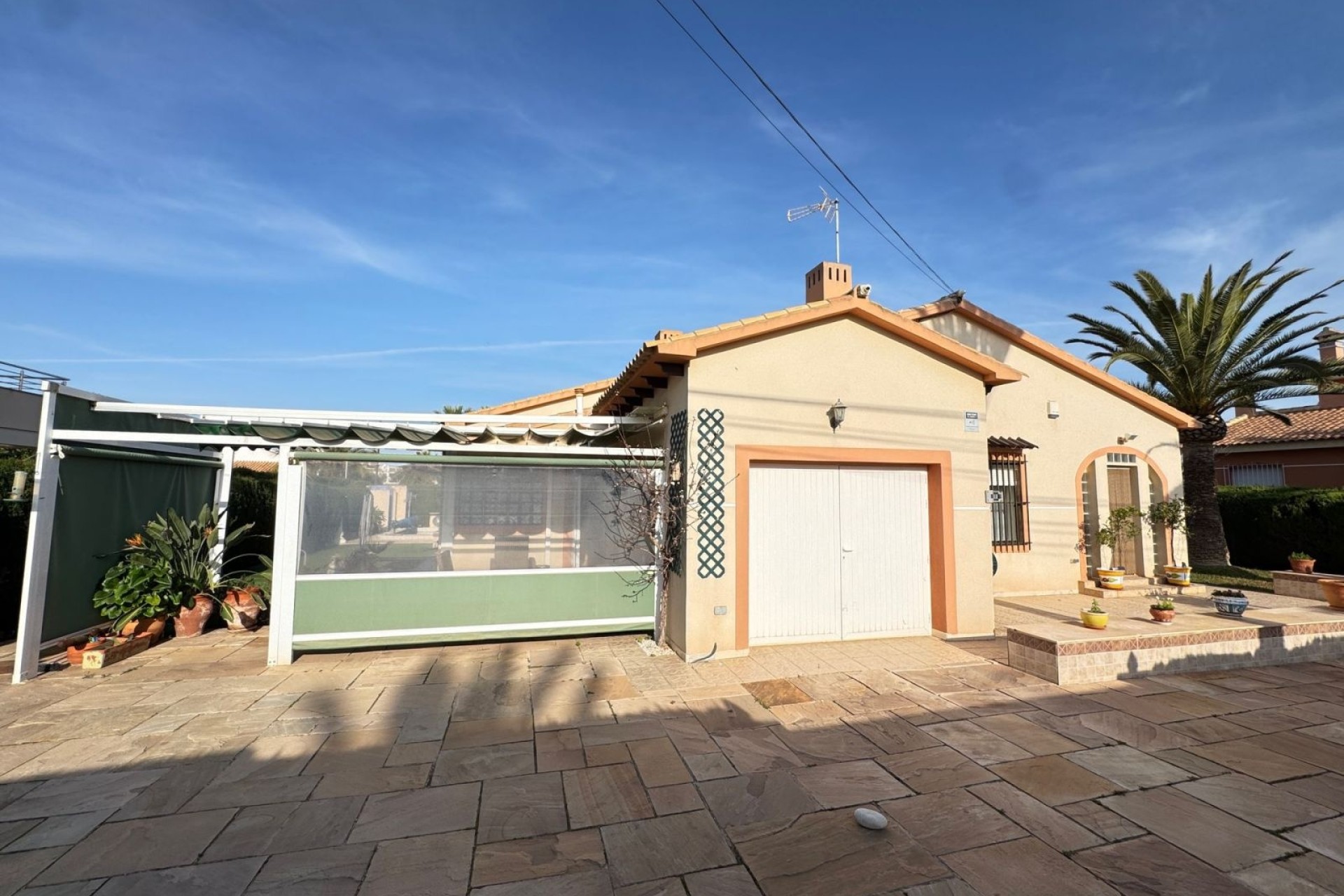 Resale - Detached Villa -
Cabo Roig