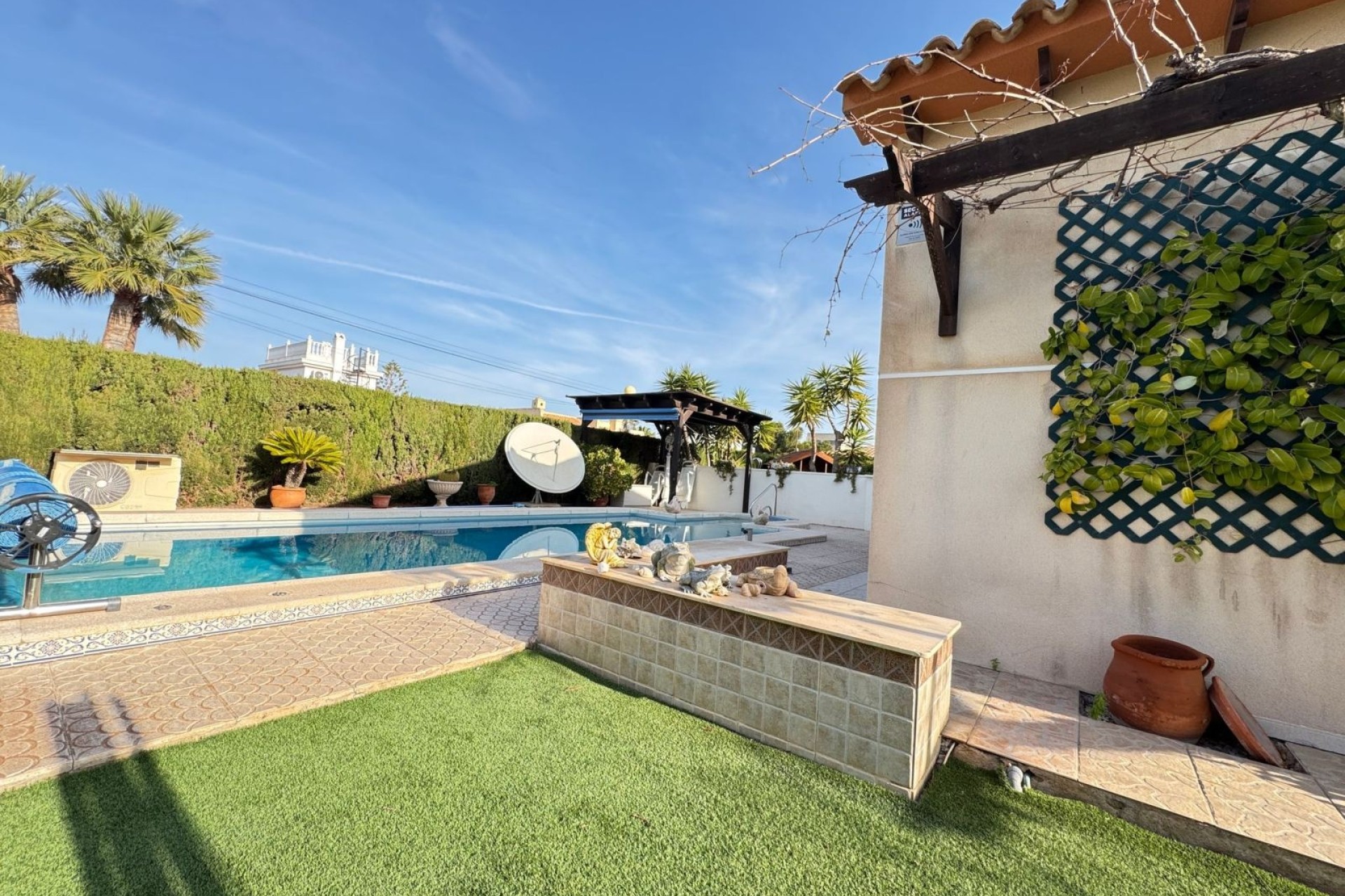Resale - Detached Villa -
Cabo Roig