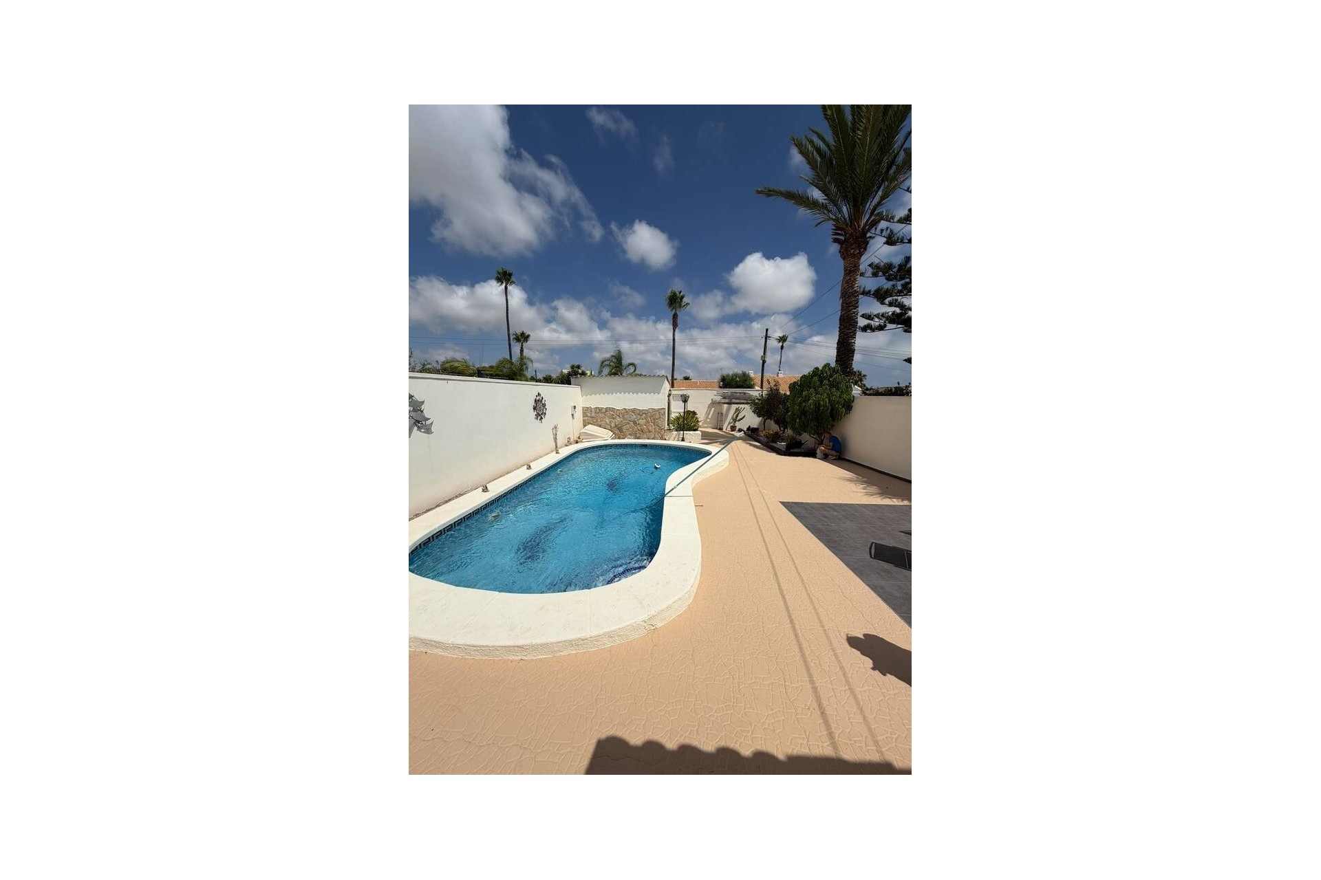 Resale - Detached Villa -
Cabo Roig