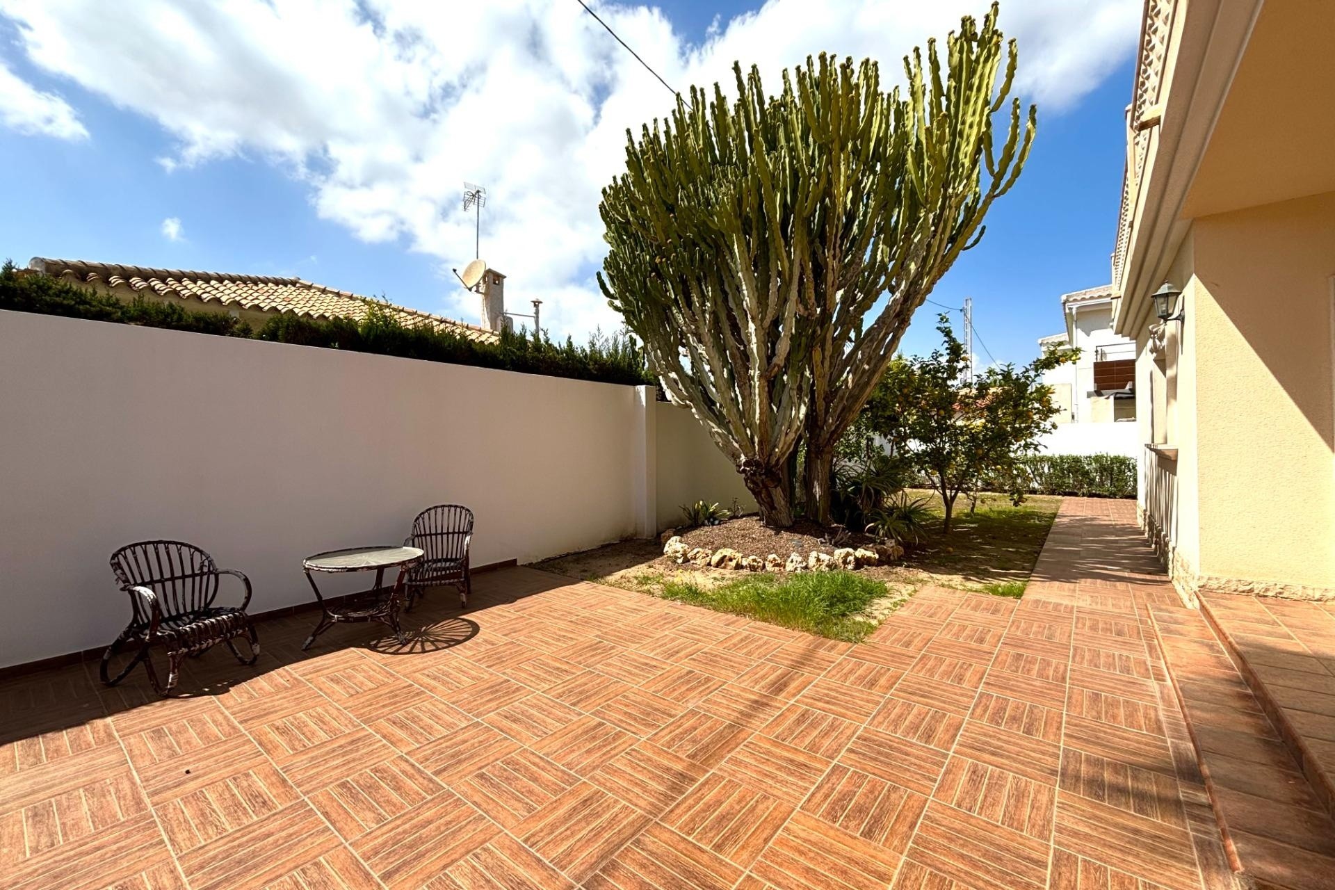 Resale - Detached Villa -
Cabo Roig