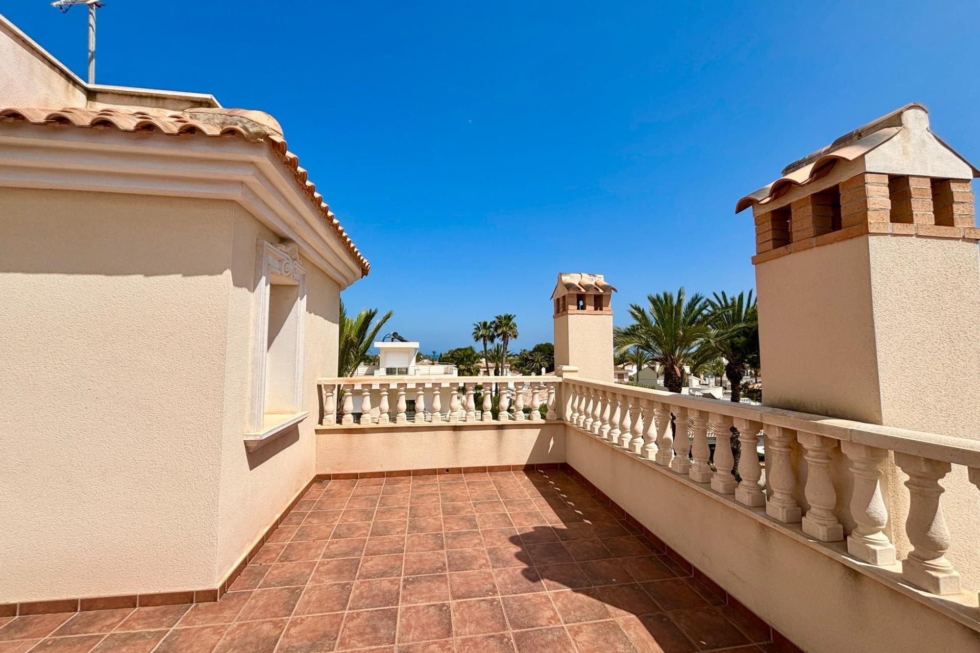 Resale - Detached Villa -
Cabo Roig
