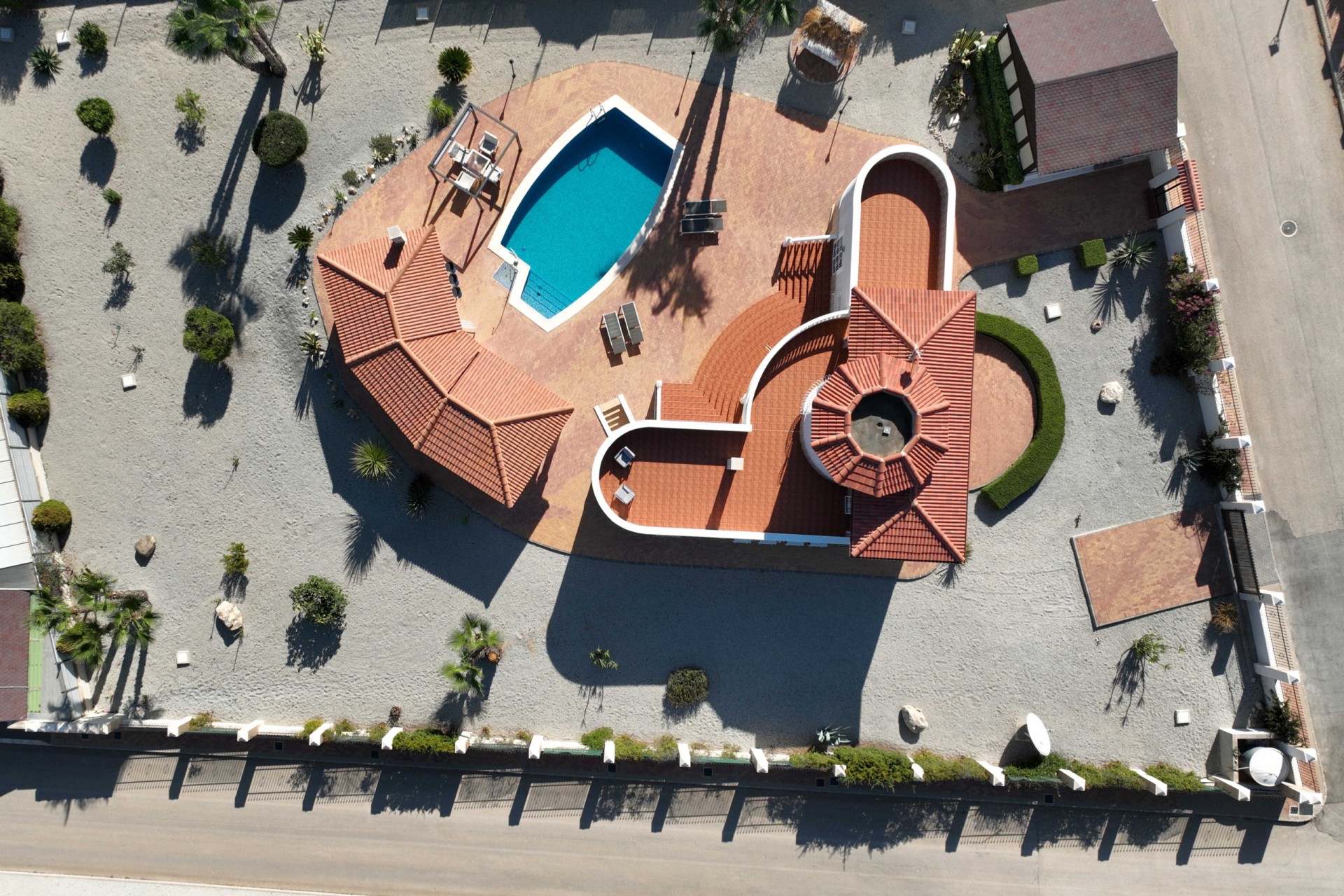 Resale - Detached Villa -
Campos Del Rio