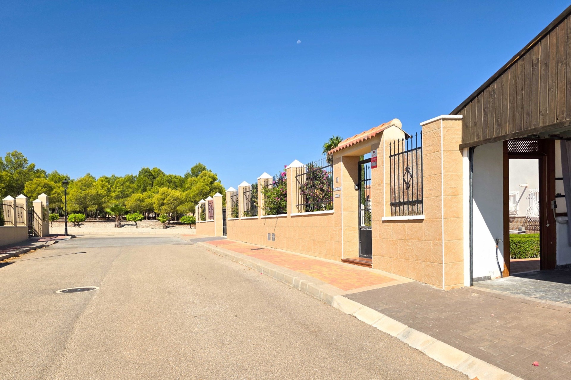 Resale - Detached Villa -
Campos Del Rio