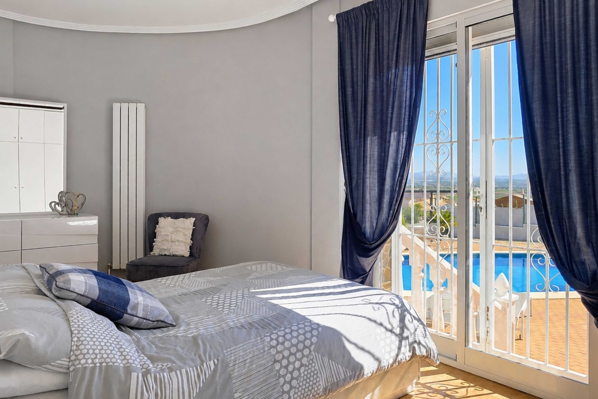 Resale - Detached Villa -
Campos Del Rio