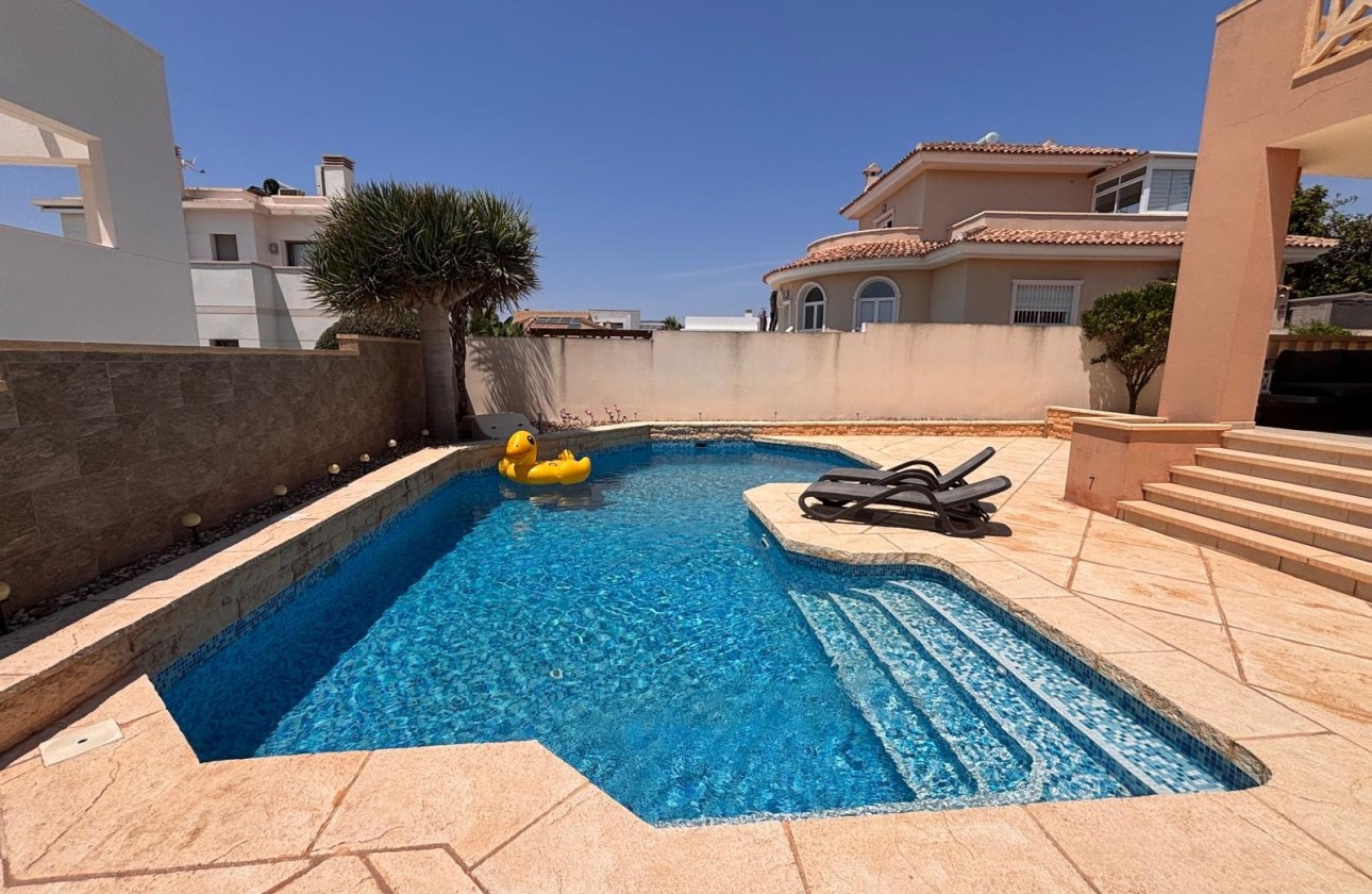 Resale - Detached Villa -
Ciudad Quesada - Rojales - Urbanización Ciudad Quesada