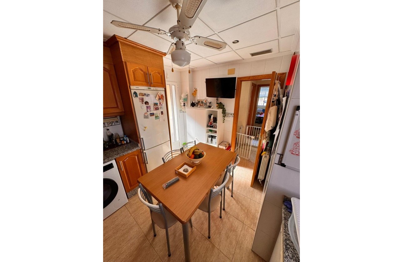 Resale - Detached Villa -
Cox