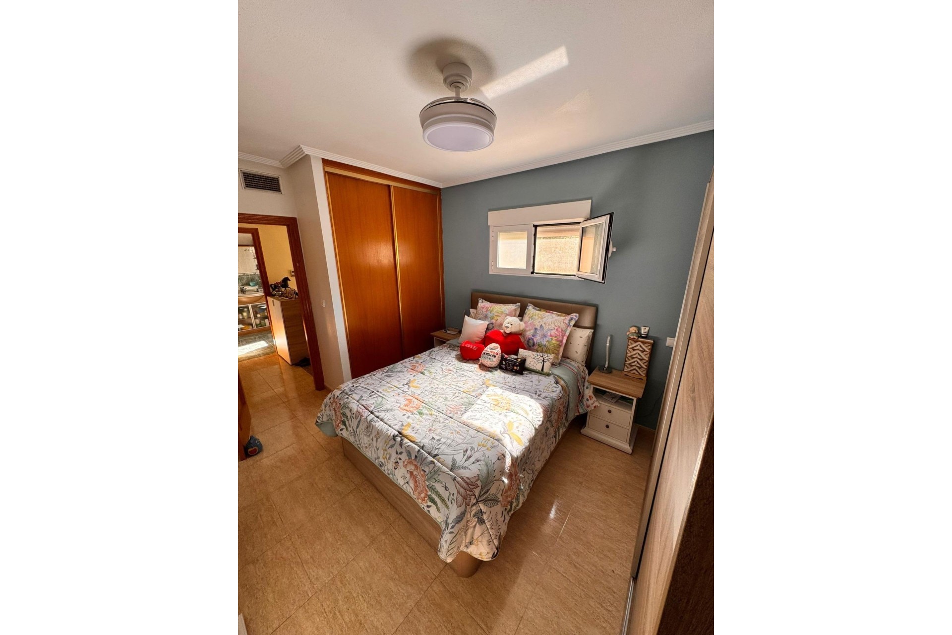Resale - Detached Villa -
Cox