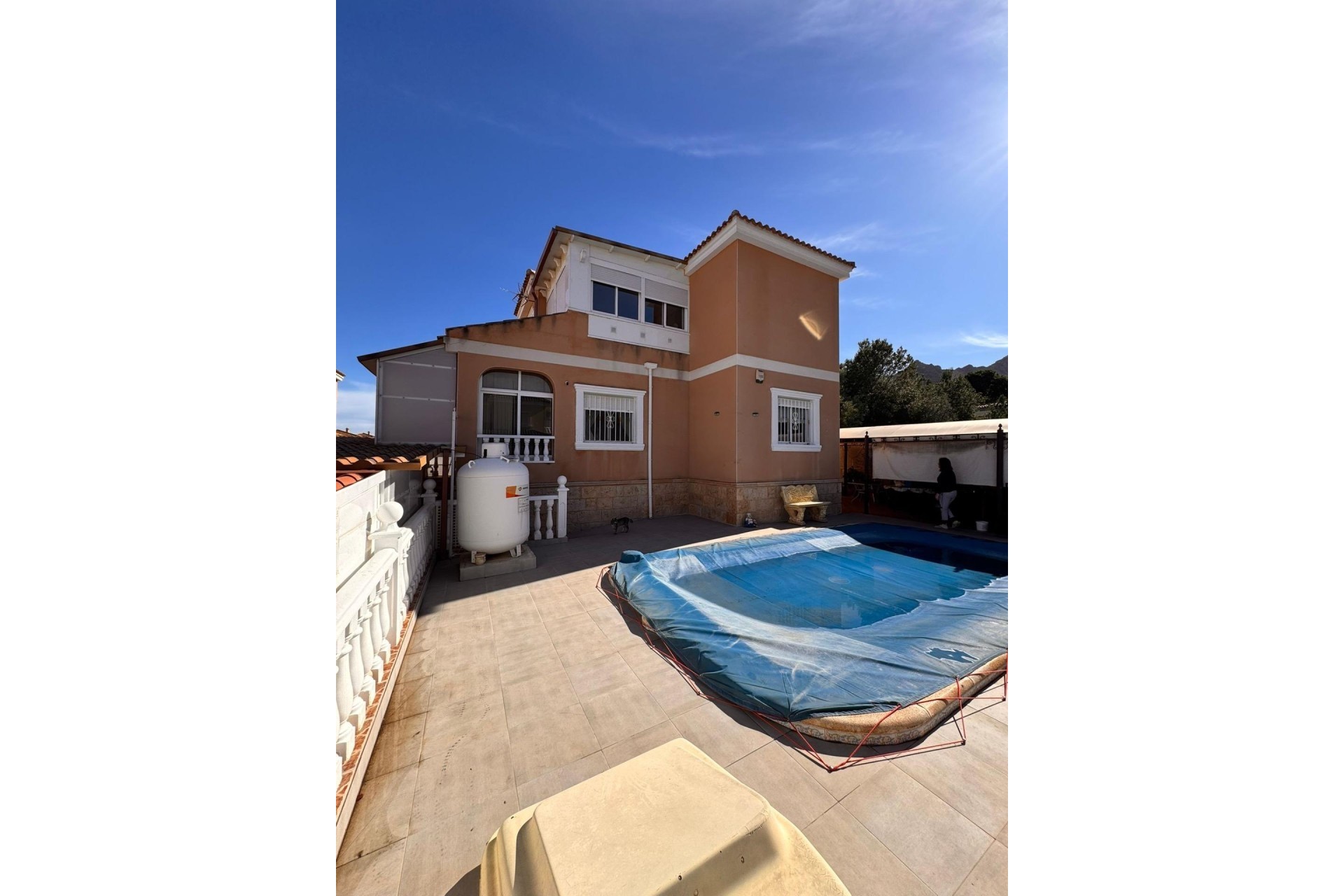 Resale - Detached Villa -
Cox