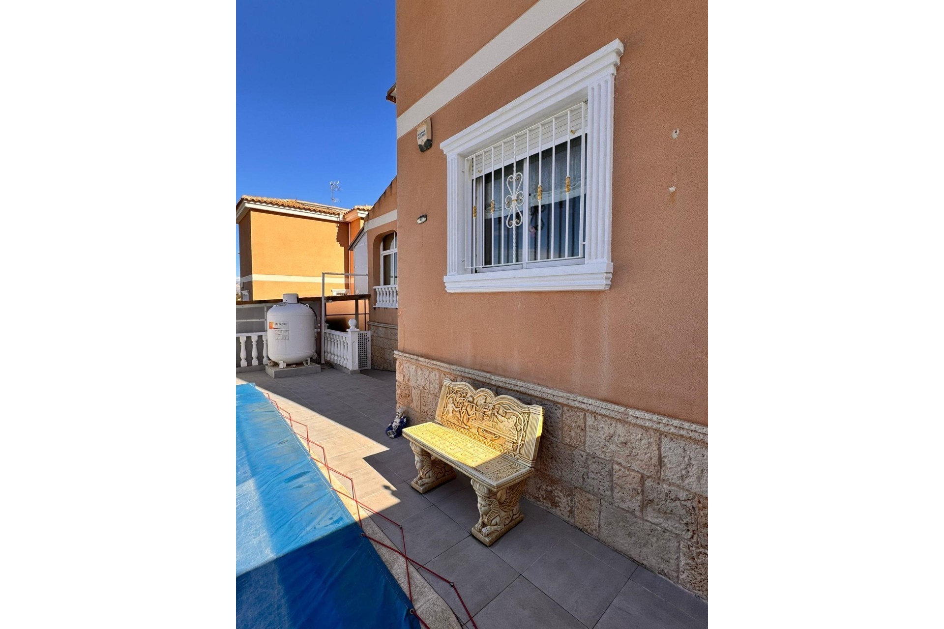 Resale - Detached Villa -
Cox