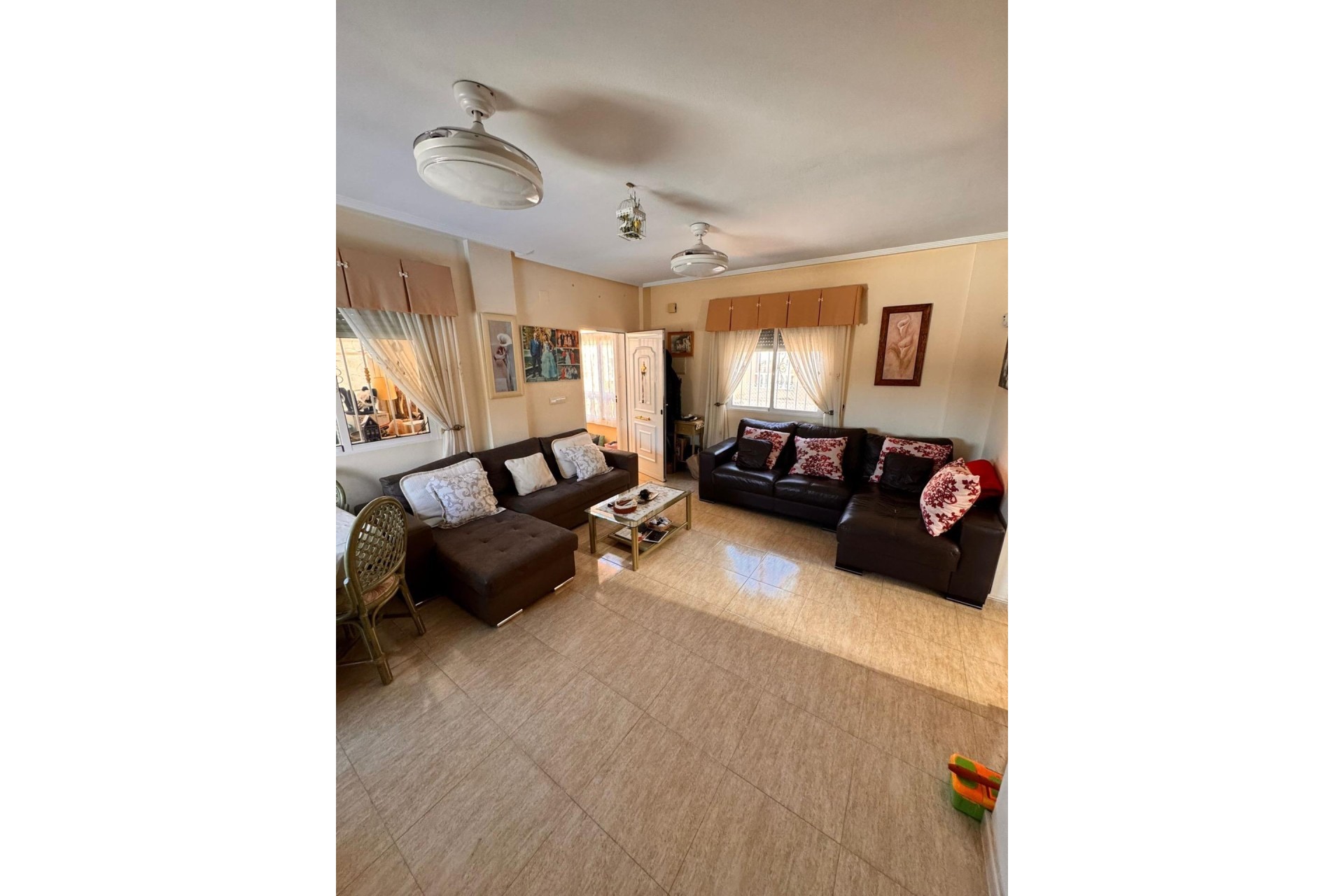 Resale - Detached Villa -
Cox