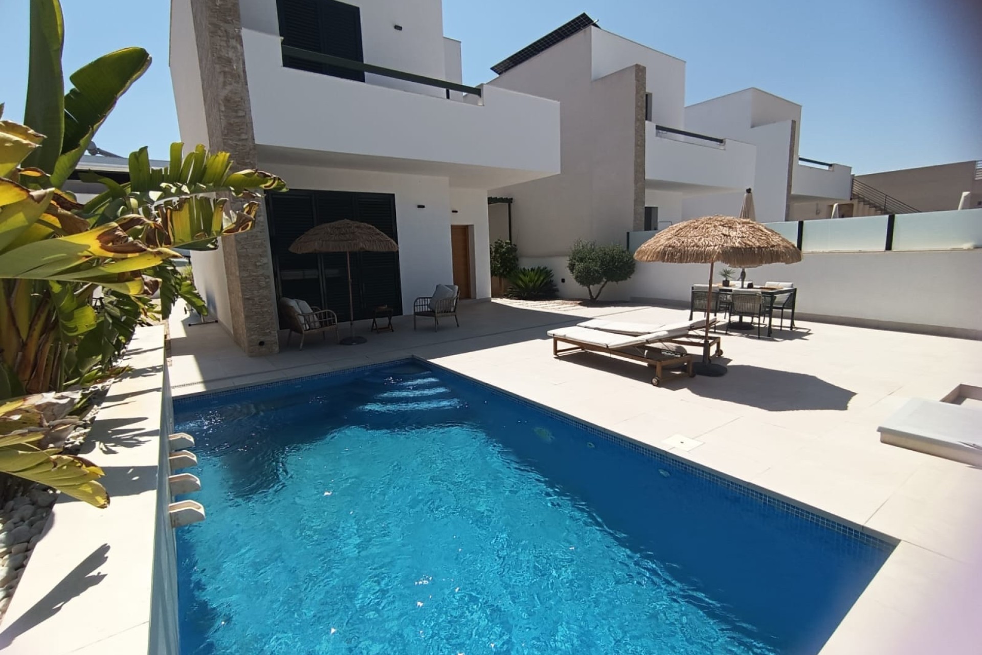 Resale - Detached Villa -
Daya Nueva