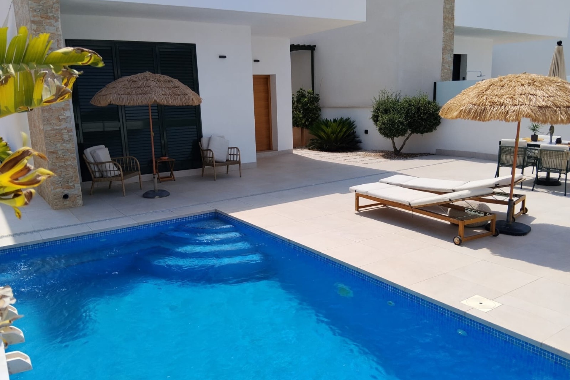 Resale - Detached Villa -
Daya Nueva