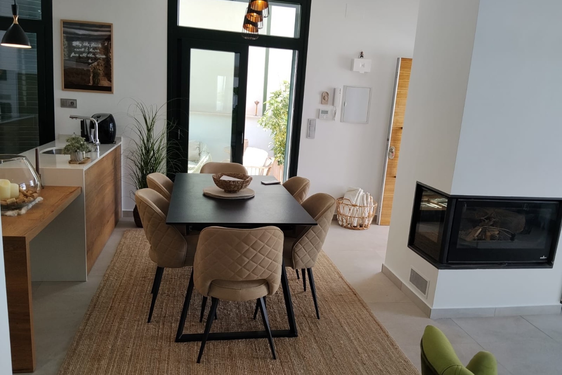 Resale - Detached Villa -
Daya Nueva