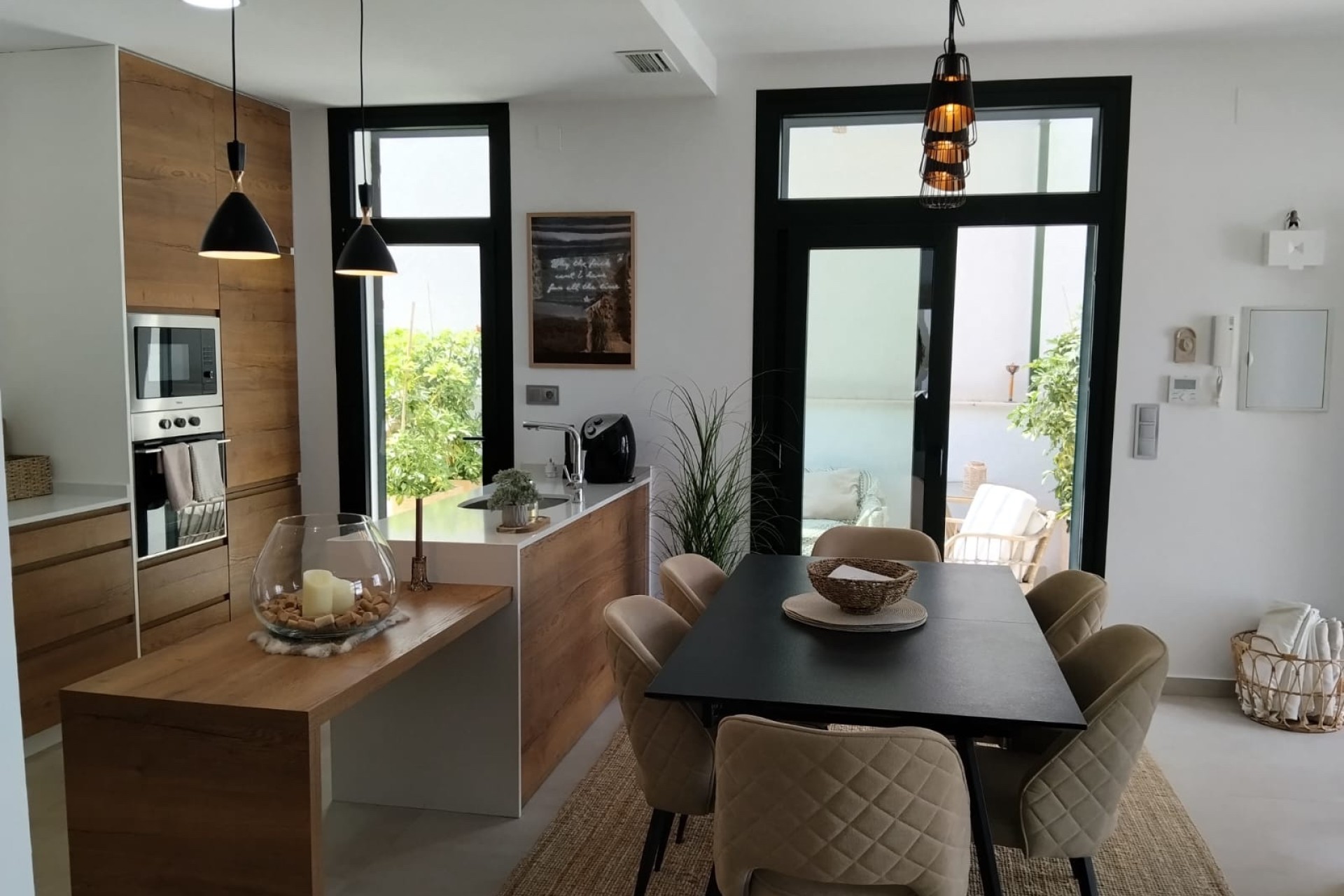 Resale - Detached Villa -
Daya Nueva