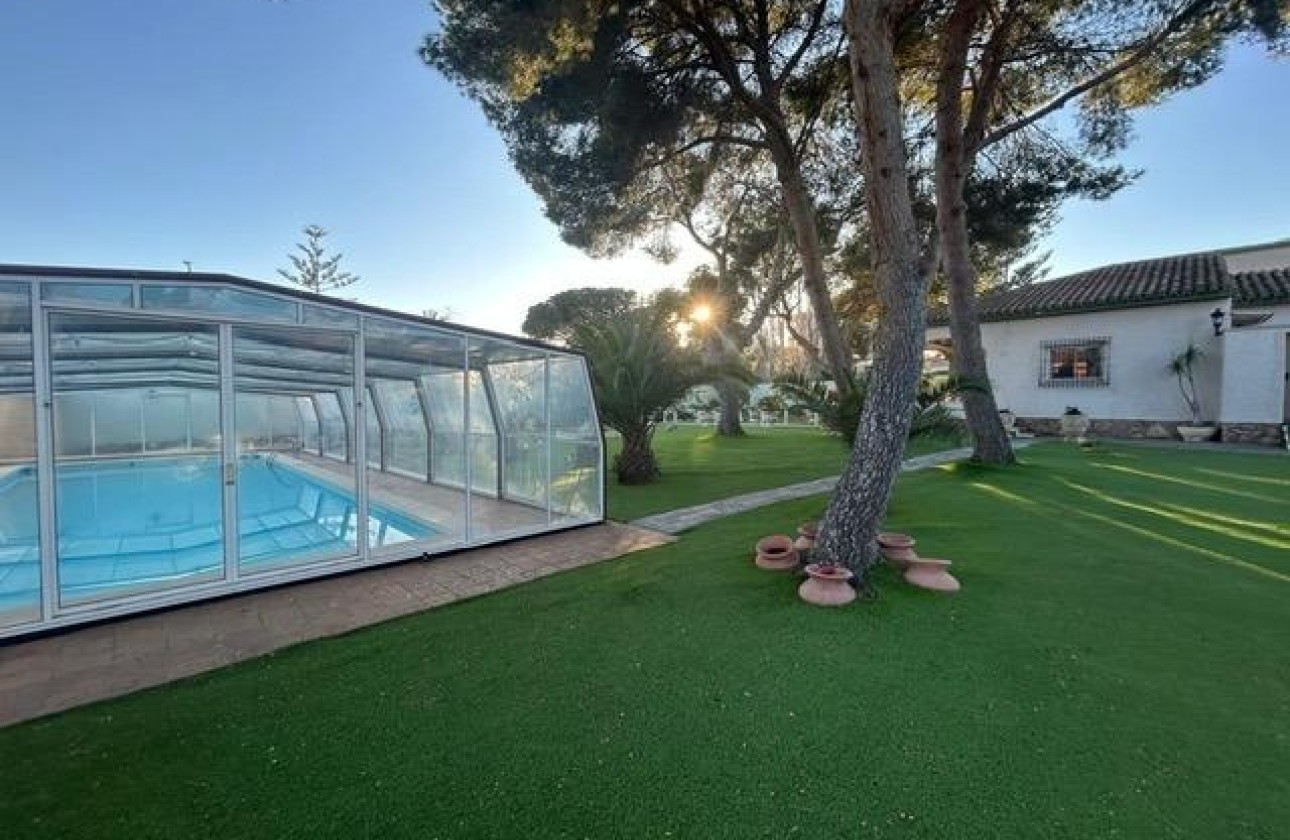 Resale - Detached Villa -
Dehesa de Campoamor - Campoamor