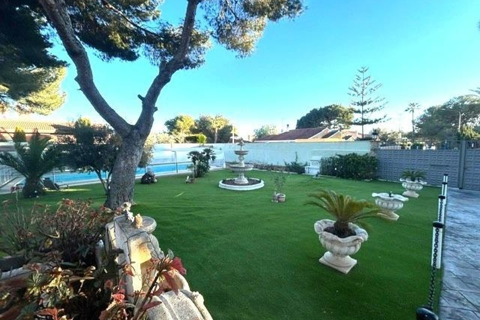 Resale - Detached Villa -
Dehesa de Campoamor - Campoamor