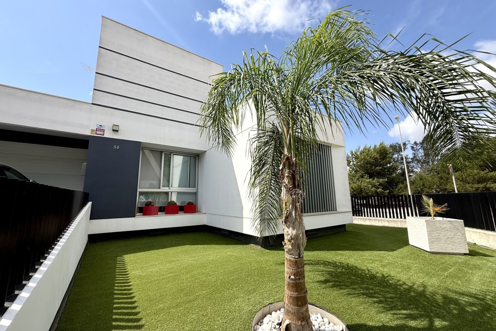 Resale - Detached Villa -
Dolores
