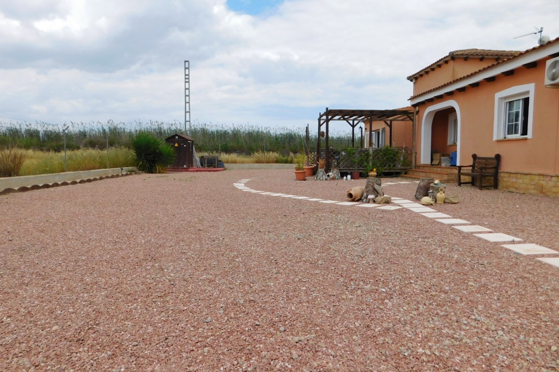 Resale - Detached Villa -
Dolores
