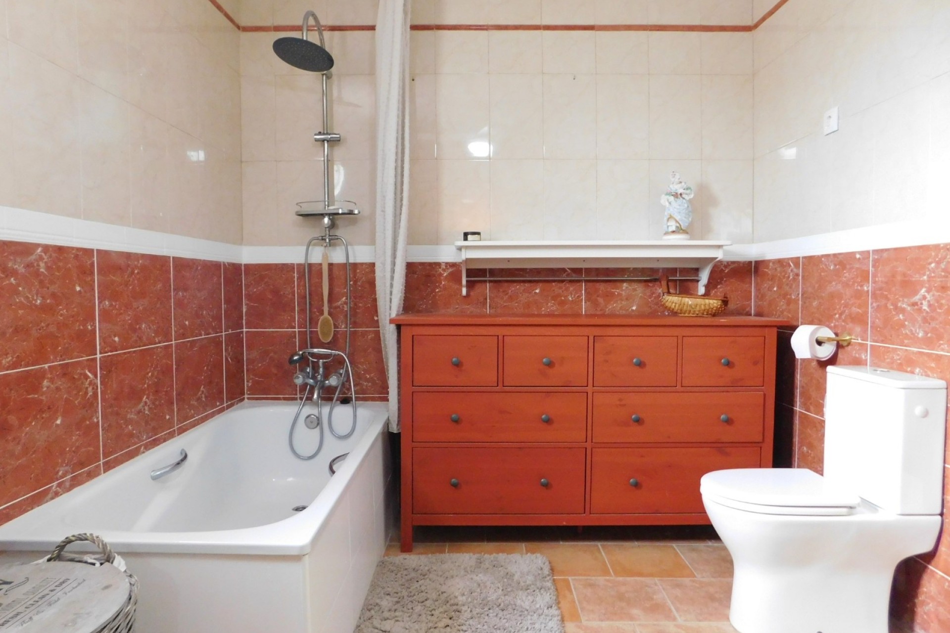 Resale - Detached Villa -
Dolores