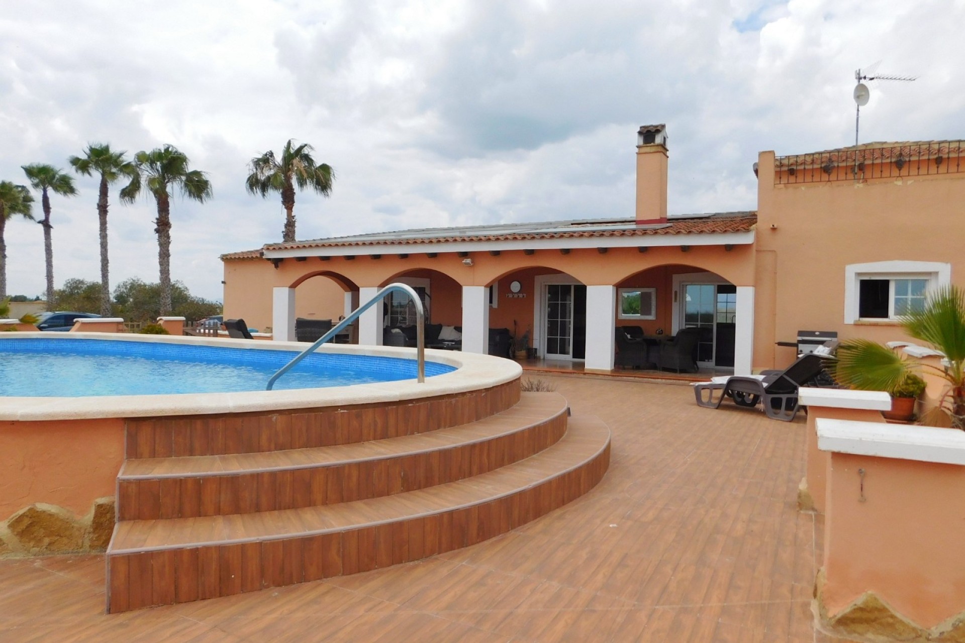 Resale - Detached Villa -
Dolores