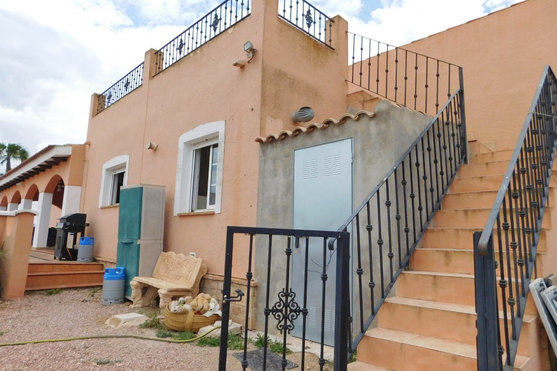 Resale - Detached Villa -
Dolores